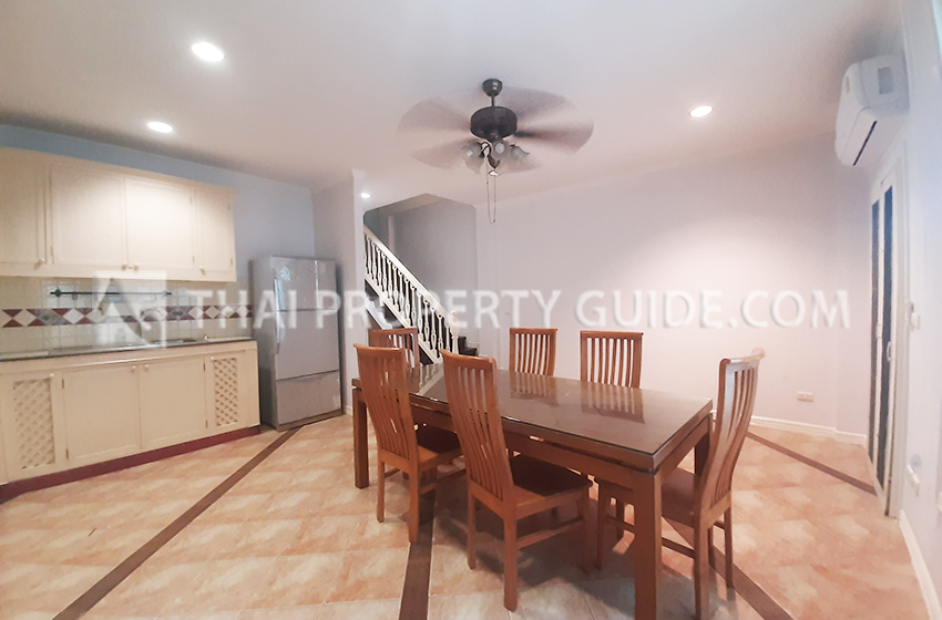 Townhouse in Sukhumvit 